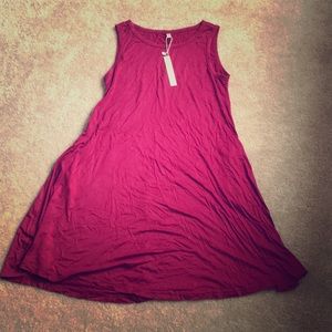 Cranberry tank shift dress with pockets!